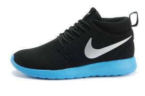 roshe run noir bleu