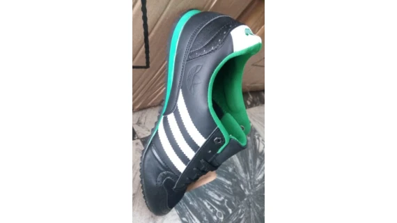 adidas-noir-dragon-jpg