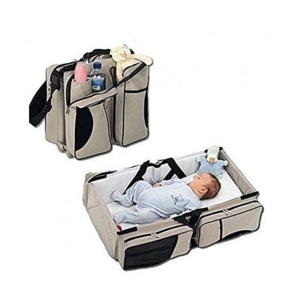 lit-bebe-bassinet-et-sac-a-coucher