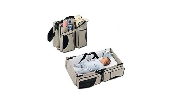 lit-bebe-bassinet-et-sac-a-coucher