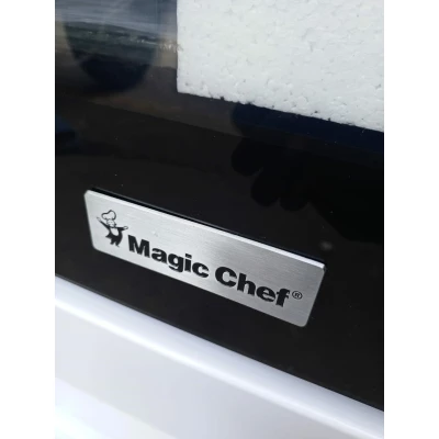 Cuisinière MAGIC CHEF 4 Feux 60x60 Minuterie Blanc MCSBRG24W