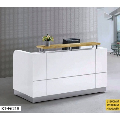 Table de réception KT-F6218 – 1,80 m