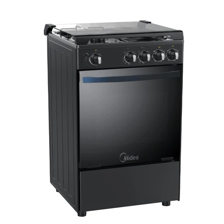 Cuisinière Midea 4 feux à gaz noir avec four et gril intégrés, sur fond blanc