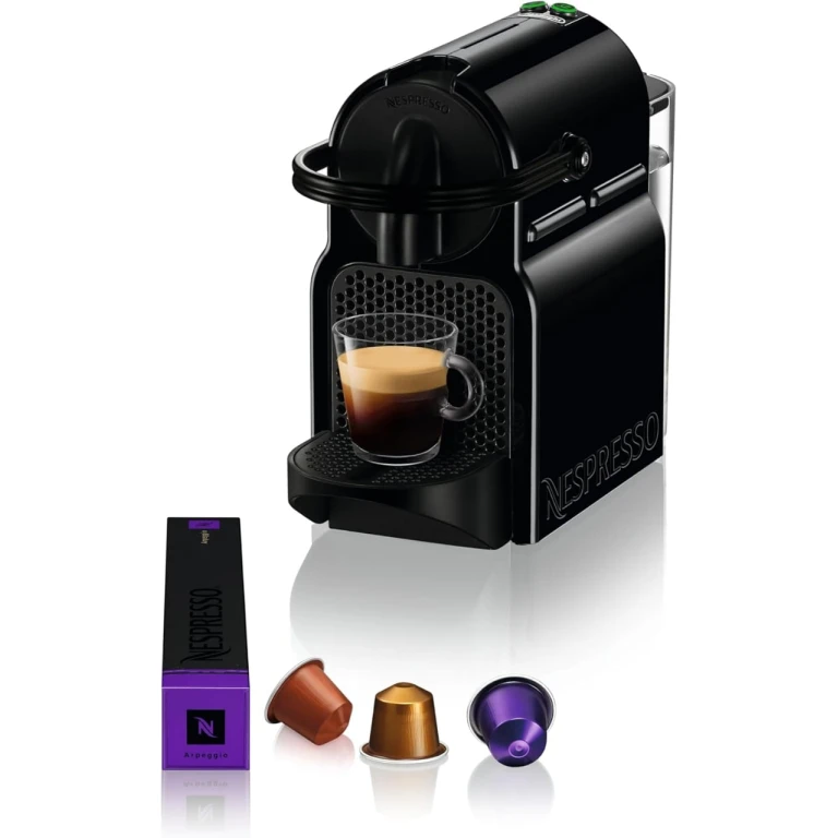Machine à café Nespresso Inissia EN80.B noire avec design compact et élégant