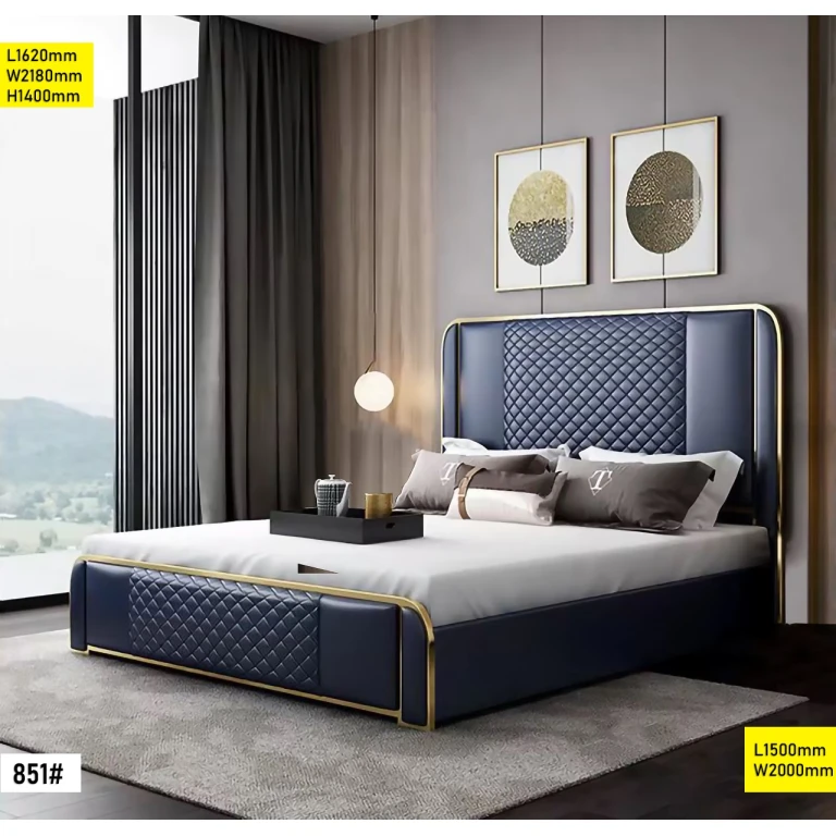Lit 1.50M Réf 851, un lit double moderne en bois avec une tête de lit haute et élégante