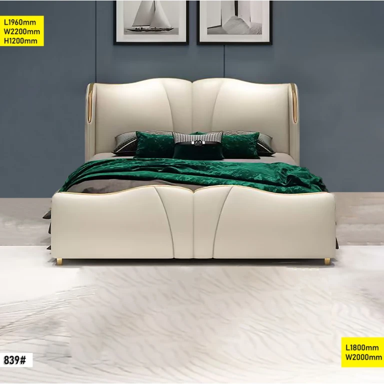 Lit king size 1.80M en bois avec matelas et oreillers, dans une chambre moderne
