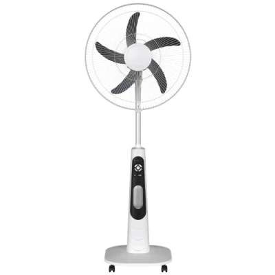 Ventilateur Rechargeable Regal 12 pouces avec télécommande et LED, sur pied, en fonctionnement