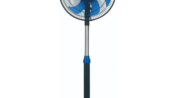 Ventilateur sur pied Smart Technology 12" en plastique ABS avec un pied stable et une interface de contrôle